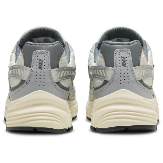 Nike Initiator